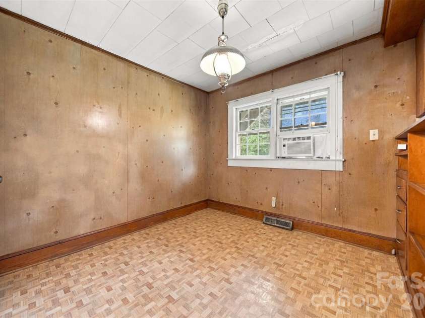 2529 Morganton Boulevard, Lenoir, NC 28645.  MLS# CAR4405261, YatesRealty ID 51410. 