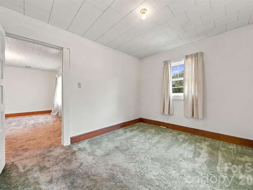 2529 Morganton Boulevard, Lenoir, NC 28645.  MLS# CAR4405261, YatesRealty ID 51410. 