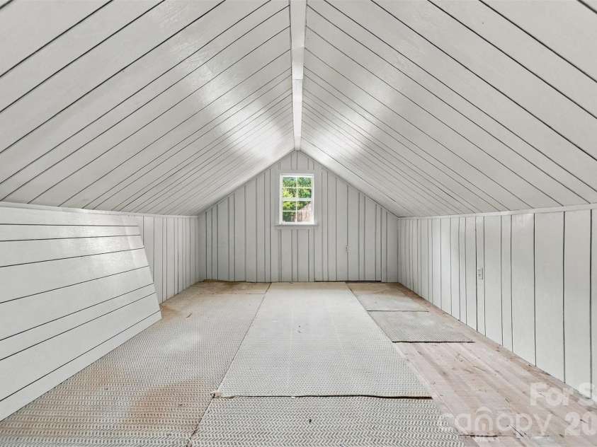2529 Morganton Boulevard, Lenoir, NC 28645.  MLS# CAR4405261, YatesRealty ID 51410. 