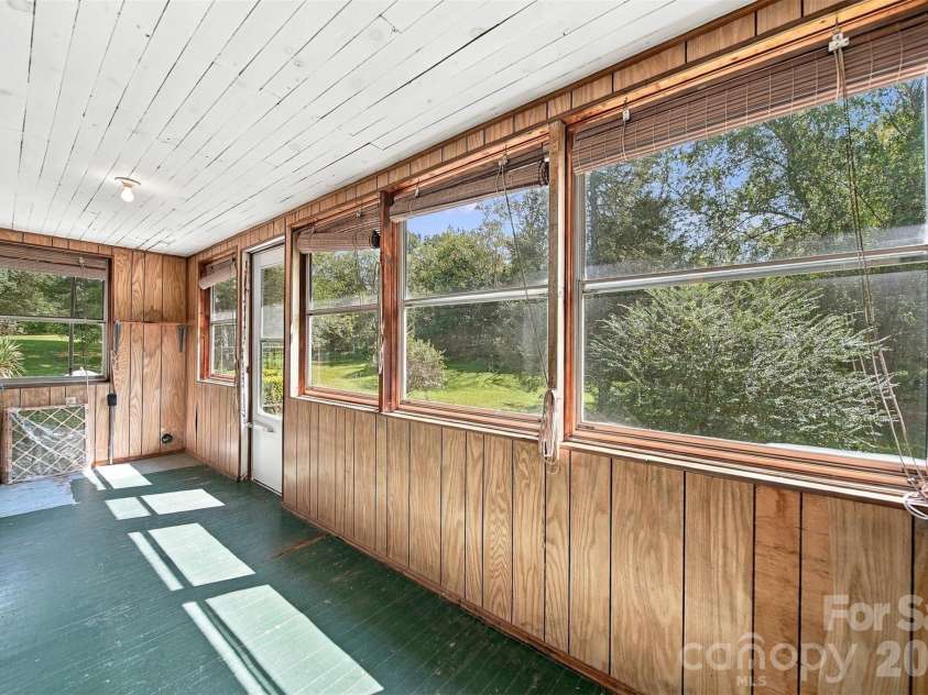2529 Morganton Boulevard, Lenoir, NC 28645.  MLS# CAR4405261, YatesRealty ID 51410. 