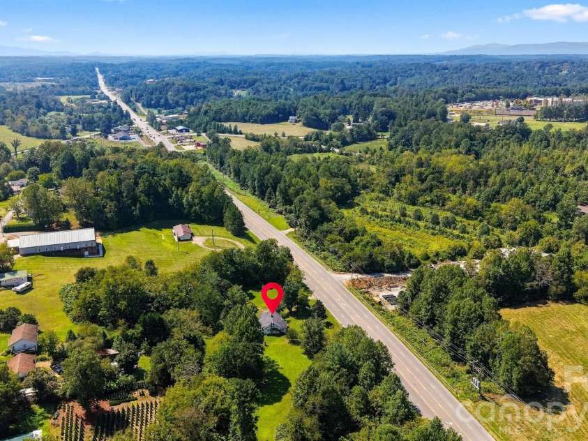 2529 Morganton Boulevard, Lenoir, NC 28645.  MLS# CAR4405261, YatesRealty ID 51410. 