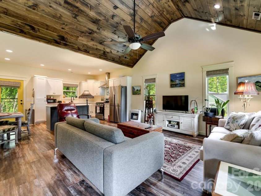 190 FORT HEMBREE Road, Hayesville, NC 28904.  MLS# CAR4425905, YatesRealty ID 51411. 