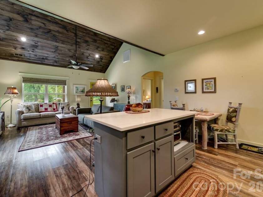 190 FORT HEMBREE Road, Hayesville, NC 28904.  MLS# CAR4425905, YatesRealty ID 51411. 