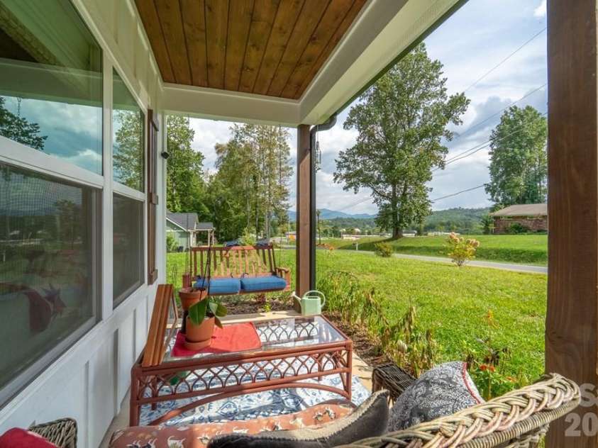 190 FORT HEMBREE Road, Hayesville, NC 28904.  MLS# CAR4425905, YatesRealty ID 51411. 