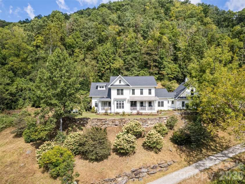 3827 Liner Creek Road, Clyde, NC 28721.  MLS# CAR4425350, YatesRealty ID 51412. 
