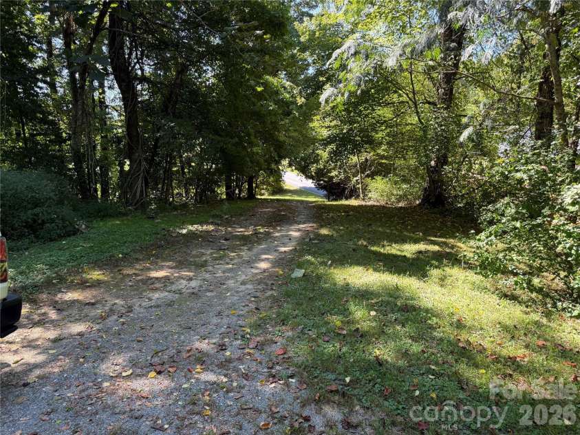 137 Nancy Mountain Road, Rosman, NC 28772.  MLS# CAR4425697, YatesRealty ID 51413. 