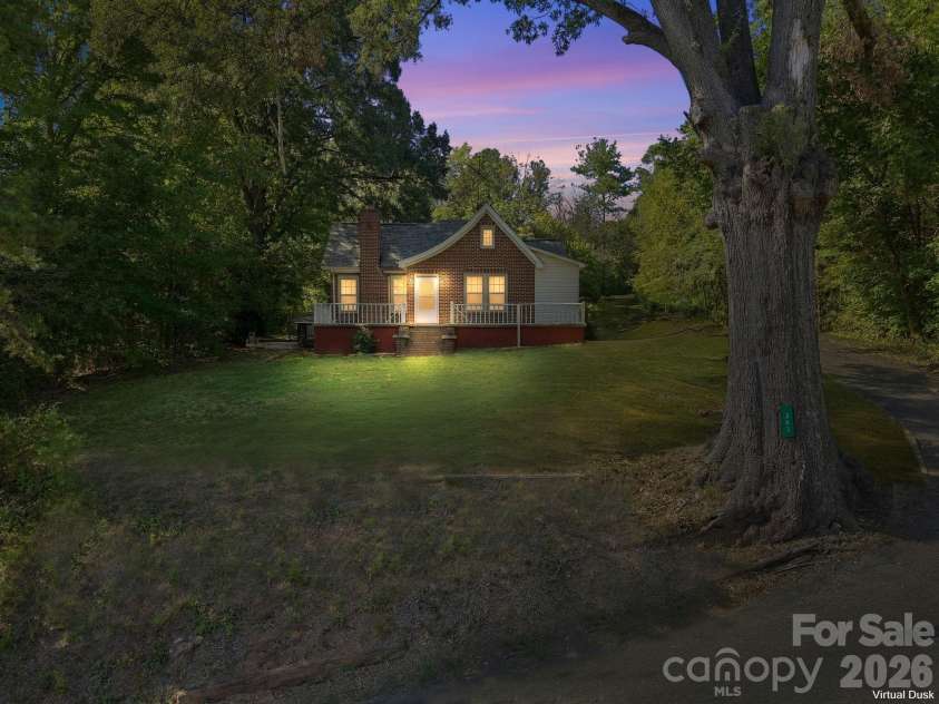 363 Corban Avenue, Concord, NC 28025.  MLS# CAR4424449, YatesRealty ID 51417. 