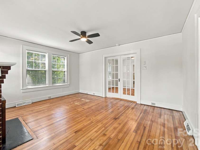 363 Corban Avenue, Concord, NC 28025.  MLS# CAR4424449, YatesRealty ID 51417. 