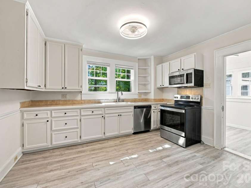 363 Corban Avenue, Concord, NC 28025.  MLS# CAR4424449, YatesRealty ID 51417. 