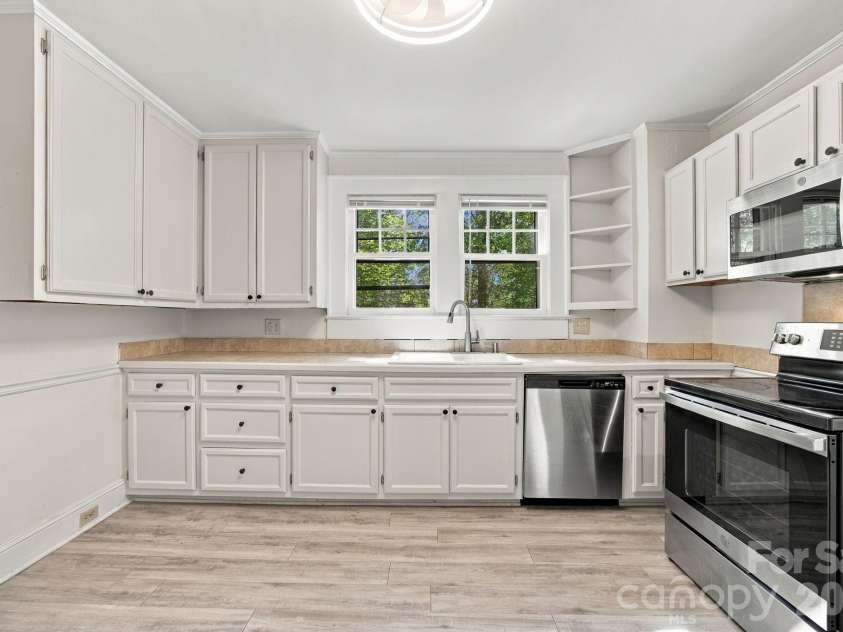 363 Corban Avenue, Concord, NC 28025.  MLS# CAR4424449, YatesRealty ID 51417. 