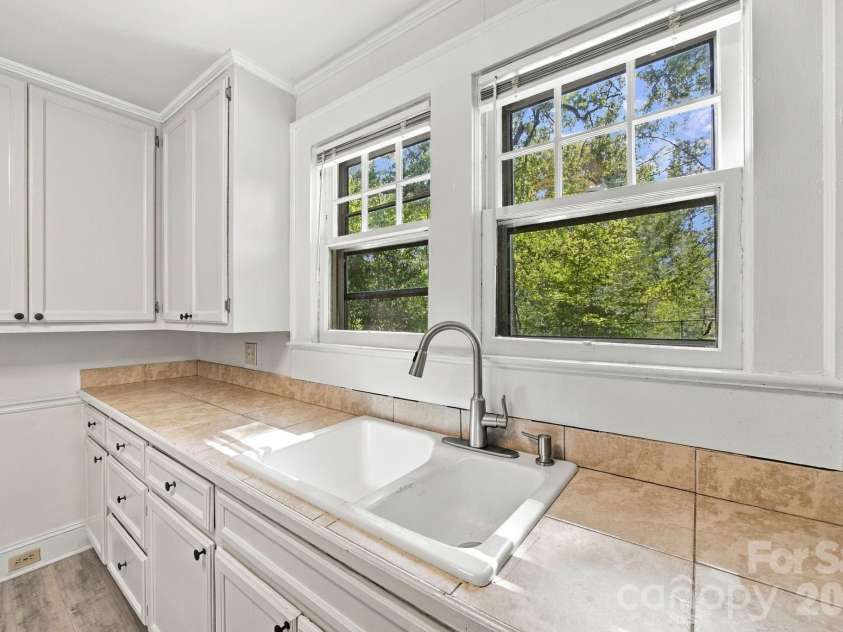 363 Corban Avenue, Concord, NC 28025.  MLS# CAR4424449, YatesRealty ID 51417. 