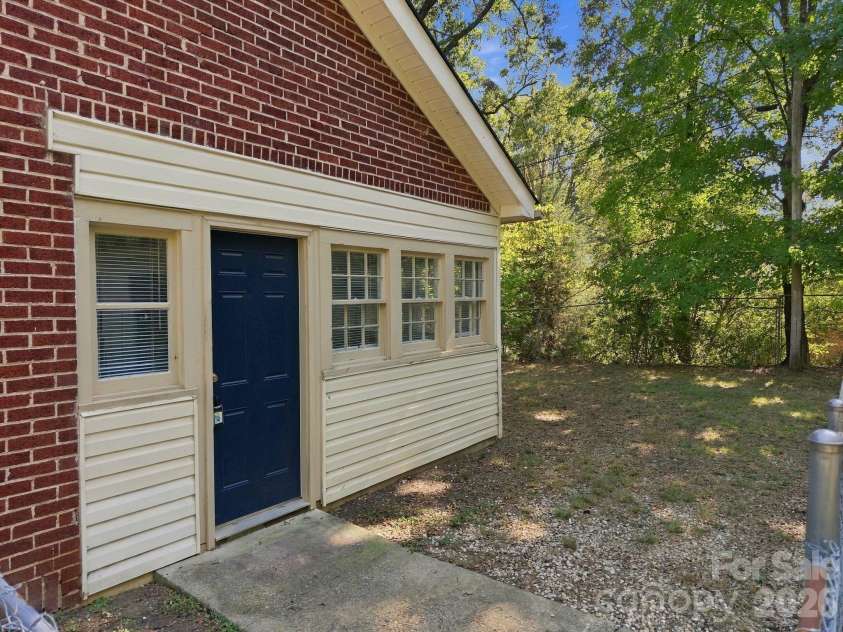 363 Corban Avenue, Concord, NC 28025.  MLS# CAR4424449, YatesRealty ID 51417. 