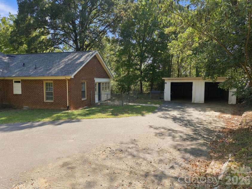 363 Corban Avenue, Concord, NC 28025.  MLS# CAR4424449, YatesRealty ID 51417. 