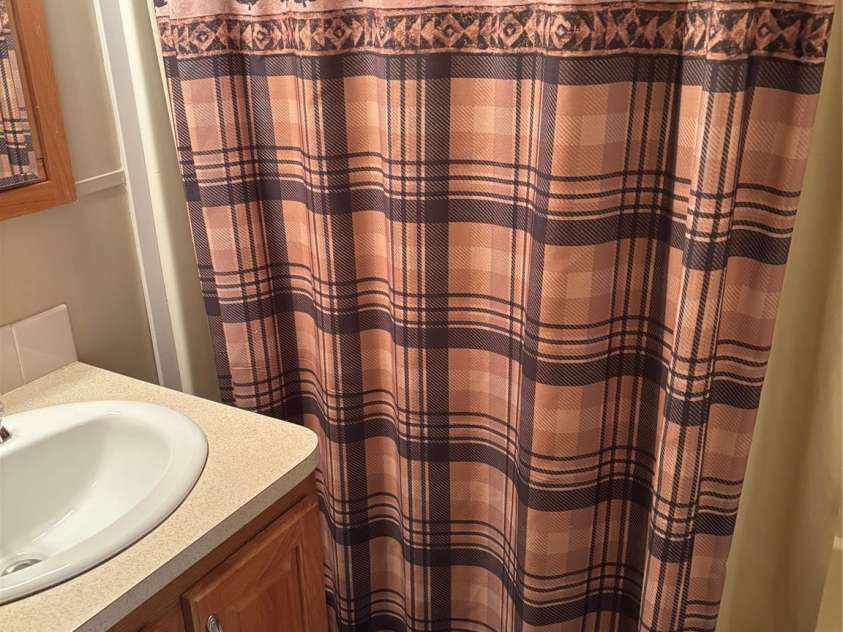 27 Levi Drive, Maggie Valley, NC 28751.  MLS# CAR4425925, YatesRealty ID 51419. 