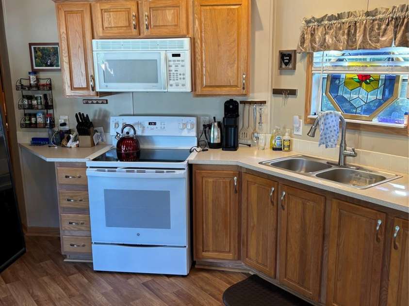 27 Levi Drive, Maggie Valley, NC 28751.  MLS# CAR4425925, YatesRealty ID 51419. 