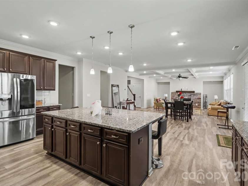 853 Double Oak Lane, Concord, NC 28025.  MLS# CAR4424563, YatesRealty ID 51421. 
