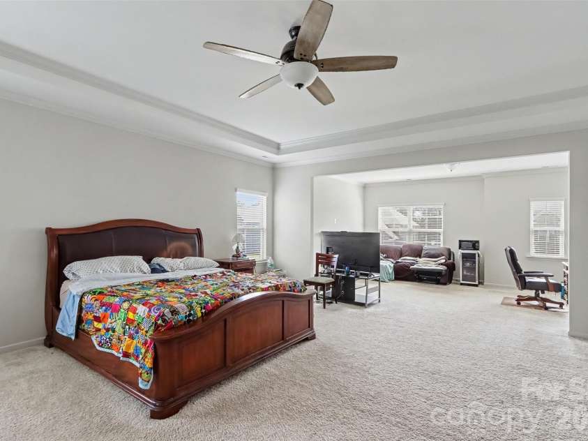 853 Double Oak Lane, Concord, NC 28025.  MLS# CAR4424563, YatesRealty ID 51421. 