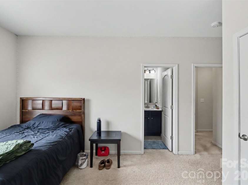 853 Double Oak Lane, Concord, NC 28025.  MLS# CAR4424563, YatesRealty ID 51421. 