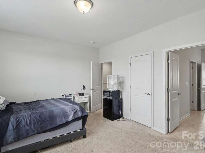 853 Double Oak Lane, Concord, NC 28025.  MLS# CAR4424563, YatesRealty ID 51421. 
