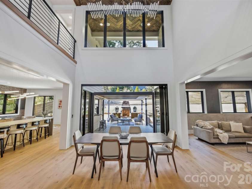 3416 Windsor Drive, Charlotte, NC 28209.  MLS# CAR4425601, YatesRealty ID 51422. 