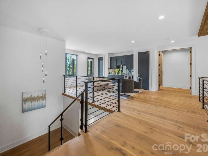 3416 Windsor Drive, Charlotte, NC 28209.  MLS# CAR4425601, YatesRealty ID 51422. 