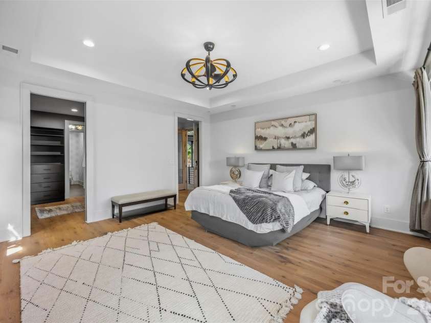3416 Windsor Drive, Charlotte, NC 28209.  MLS# CAR4425601, YatesRealty ID 51422. 