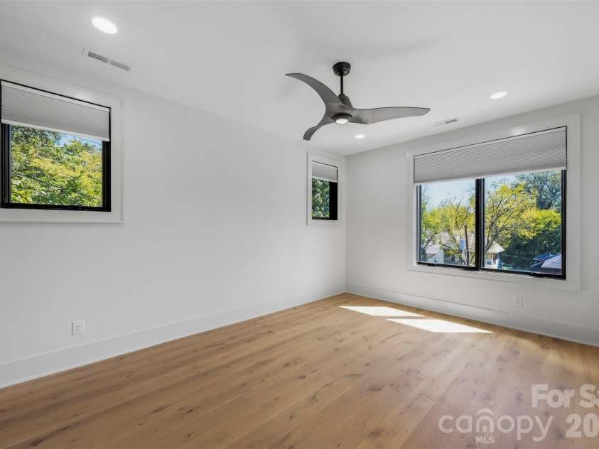 3416 Windsor Drive, Charlotte, NC 28209.  MLS# CAR4425601, YatesRealty ID 51422. 