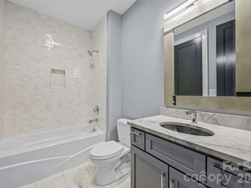 3416 Windsor Drive, Charlotte, NC 28209.  MLS# CAR4425601, YatesRealty ID 51422. 