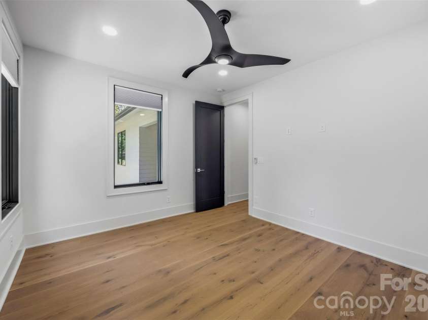 3416 Windsor Drive, Charlotte, NC 28209.  MLS# CAR4425601, YatesRealty ID 51422. 
