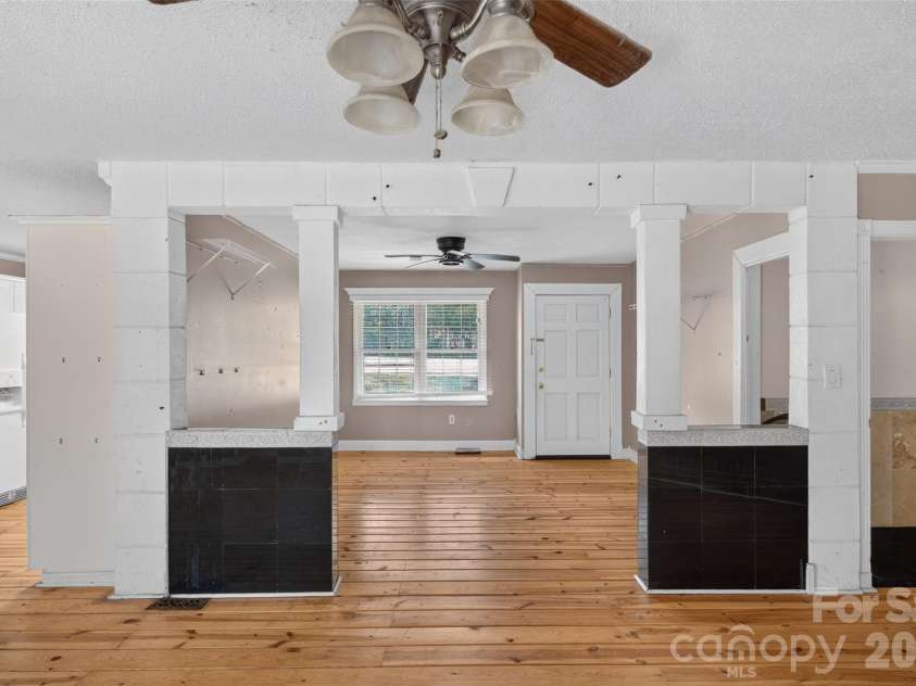 4522 Pleasant Grove Road, Waxhaw, NC 28173.  MLS# CAR4424360, YatesRealty ID 51424. 