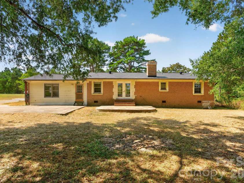 4522 Pleasant Grove Road, Waxhaw, NC 28173.  MLS# CAR4424360, YatesRealty ID 51424. 