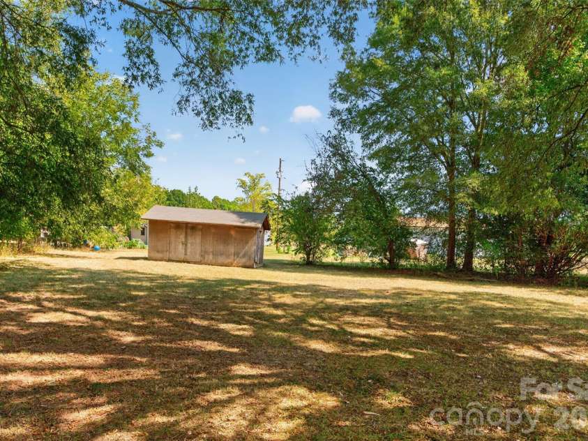 4522 Pleasant Grove Road, Waxhaw, NC 28173.  MLS# CAR4424360, YatesRealty ID 51424. 