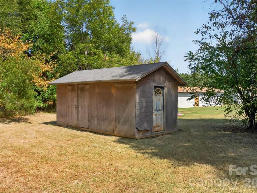 4522 Pleasant Grove Road, Waxhaw, NC 28173.  MLS# CAR4424360, YatesRealty ID 51424. 