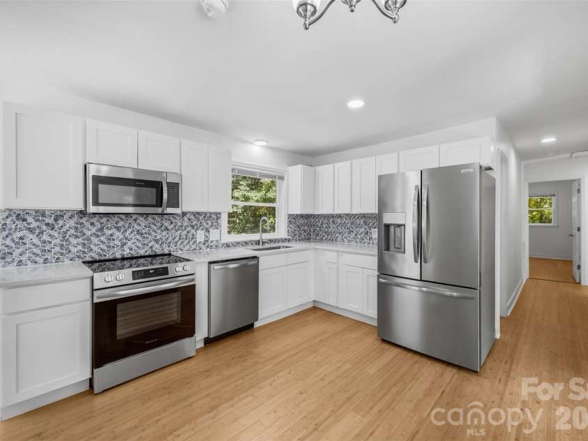 109 Georgia Avenue, Bessemer City, NC 28016.  MLS# CAR4425761, YatesRealty ID 51425. 