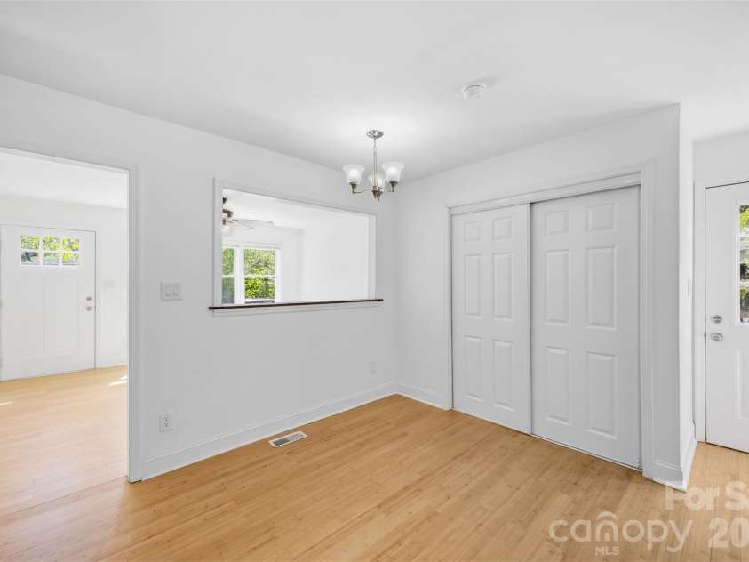 109 Georgia Avenue, Bessemer City, NC 28016.  MLS# CAR4425761, YatesRealty ID 51425. 