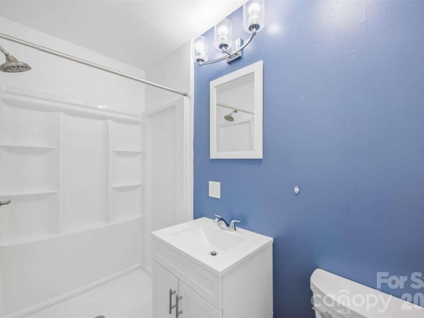 109 Georgia Avenue, Bessemer City, NC 28016.  MLS# CAR4425761, YatesRealty ID 51425. 
