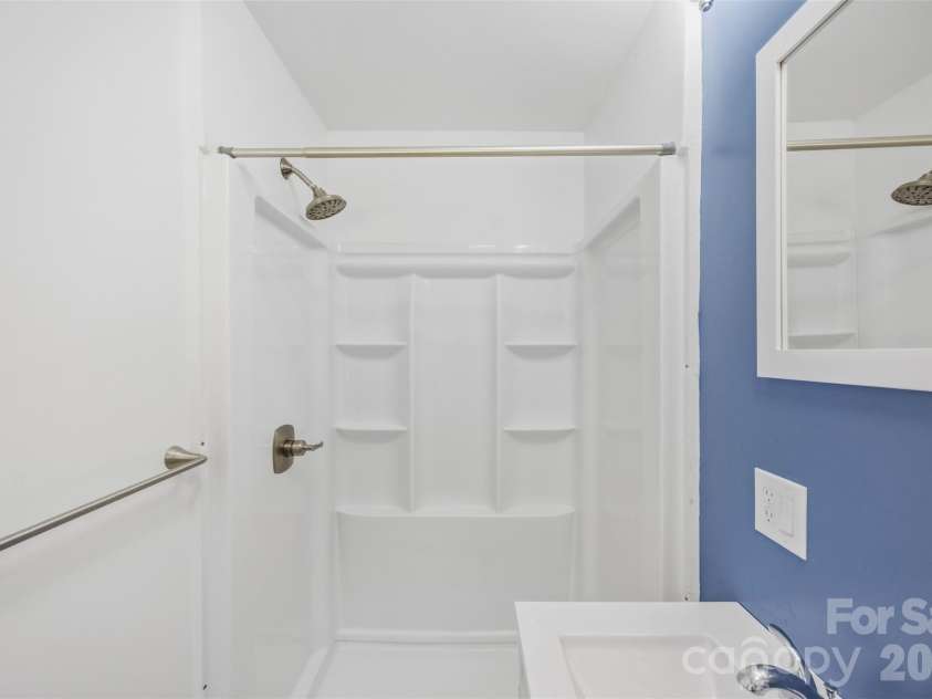 109 Georgia Avenue, Bessemer City, NC 28016.  MLS# CAR4425761, YatesRealty ID 51425. 