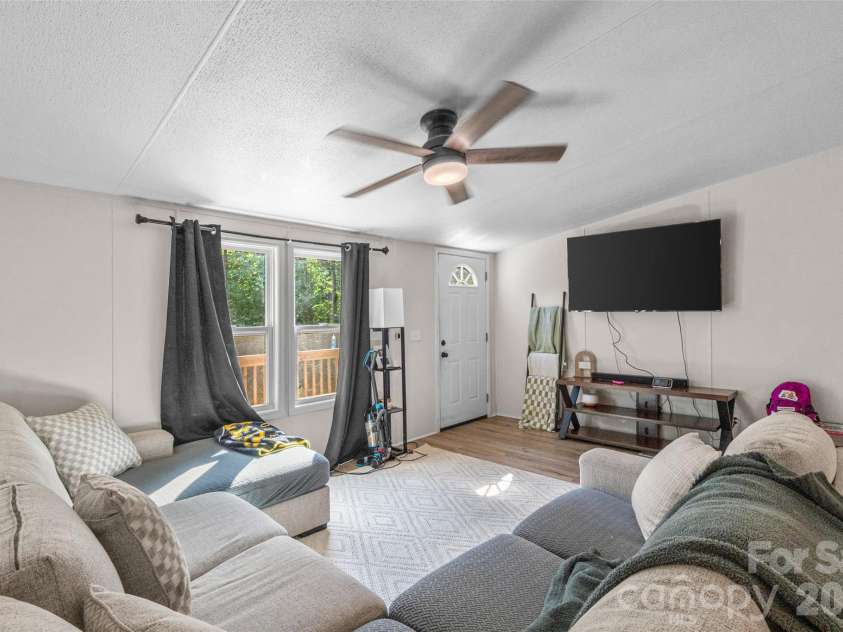 4756 Sierra Drive, Maiden, NC 28650.  MLS# CAR4423564, YatesRealty ID 51426. 