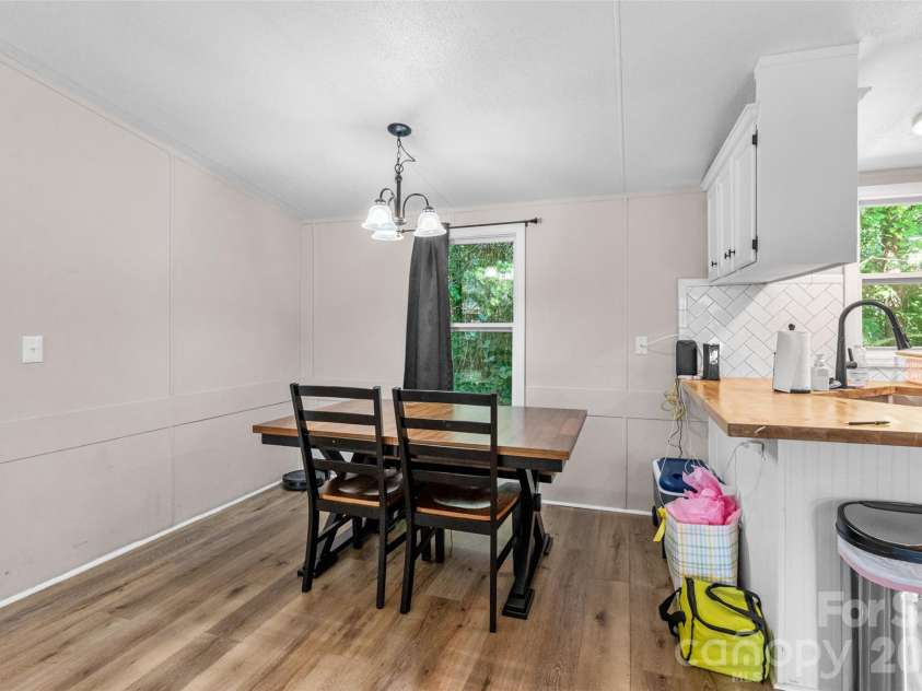 4756 Sierra Drive, Maiden, NC 28650.  MLS# CAR4423564, YatesRealty ID 51426. 