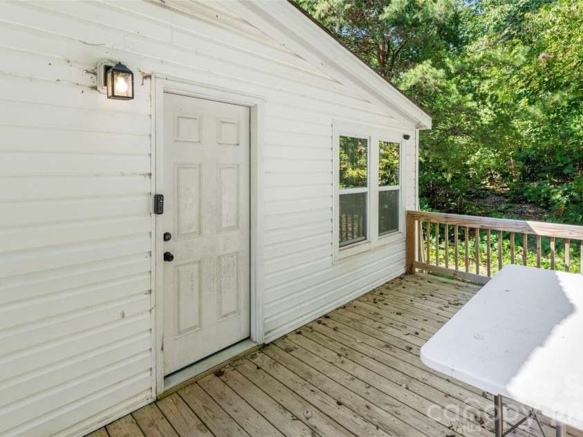 4756 Sierra Drive, Maiden, NC 28650.  MLS# CAR4423564, YatesRealty ID 51426. 