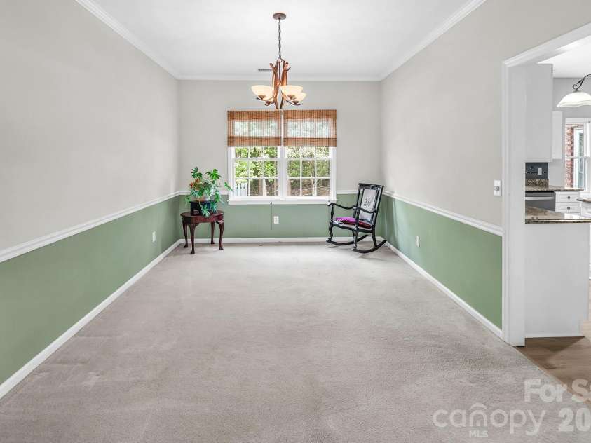 5016 Hickory Lake Lane, Matthews, NC 28105.  MLS# CAR4424293, YatesRealty ID 51427. 