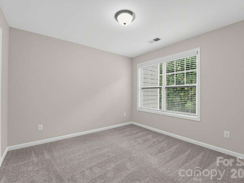 8727 Harris Lake Lane, Charlotte, NC 28269.  MLS# CAR4425523, YatesRealty ID 51428. 