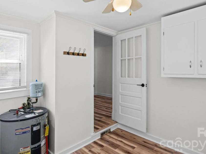 513 Arlington Avenue, Albemarle, NC 28001.  MLS# CAR4424465, YatesRealty ID 51429. Mudroom/Laundry Room