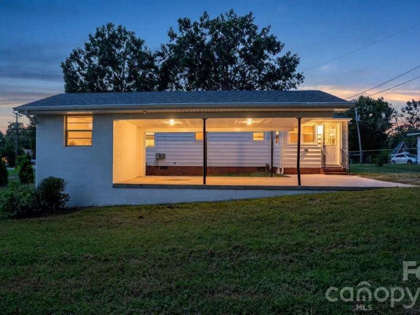 513 Arlington Avenue, Albemarle, NC 28001.  MLS# CAR4424465, YatesRealty ID 51429. Virtual Twilight Staged