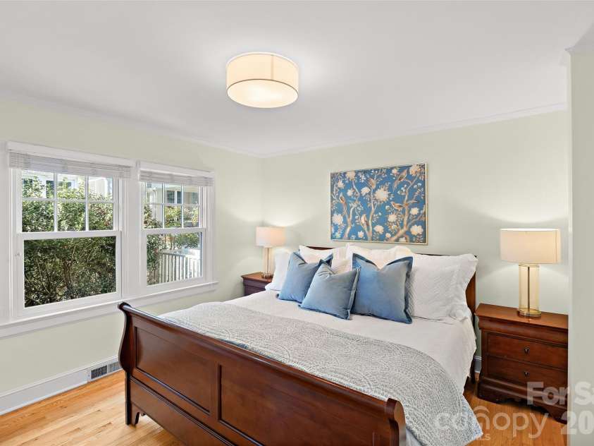 3016 Idlewood Circle, Charlotte, NC 28209.  MLS# CAR4357842, YatesRealty ID 5143. Primary bedroom on main level, freshly painted.