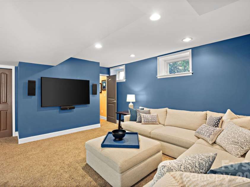 3016 Idlewood Circle, Charlotte, NC 28209.  MLS# CAR4357842, YatesRealty ID 5143. Recreation room.