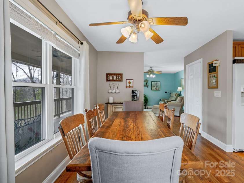 607 Blueberry Drive, Burnsville, NC 28714.  MLS# CAR4230648, YatesRealty ID 5143. 