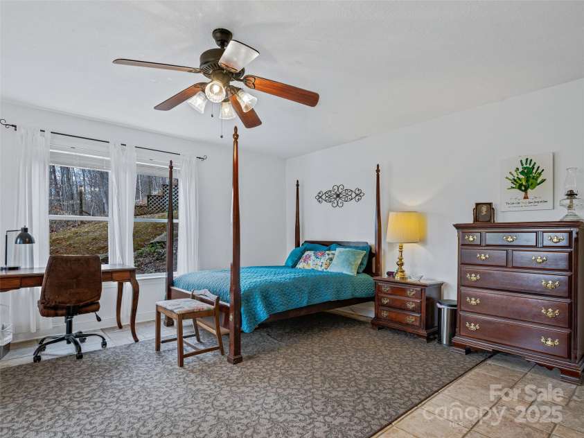 607 Blueberry Drive, Burnsville, NC 28714.  MLS# CAR4230648, YatesRealty ID 5143. 