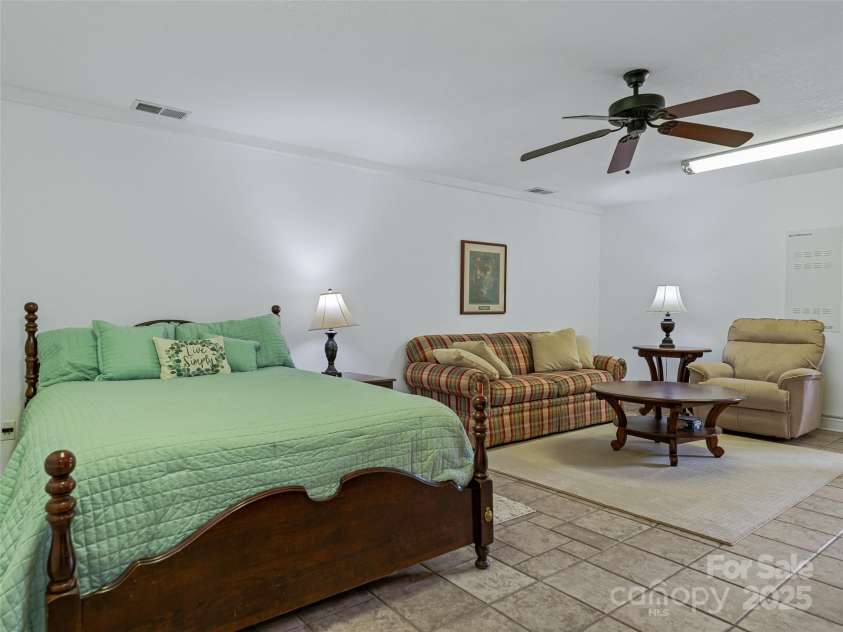 607 Blueberry Drive, Burnsville, NC 28714.  MLS# CAR4230648, YatesRealty ID 5143. 