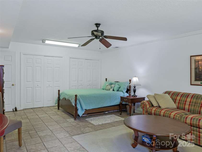 607 Blueberry Drive, Burnsville, NC 28714.  MLS# CAR4230648, YatesRealty ID 5143. 